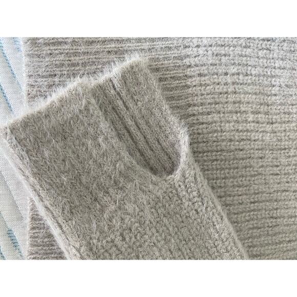 OLIVACEOUS Gray Knit Sweater Sz M - Picture 6 of 7